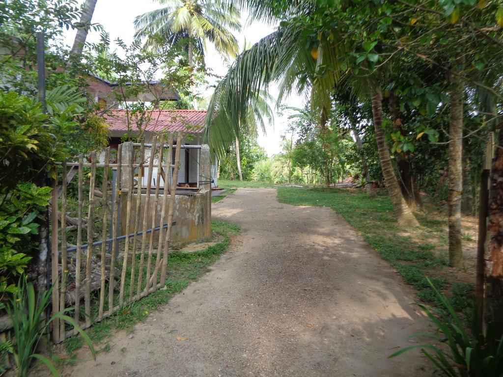 Pahalagawattha Homestay Unawatuna Exterior photo