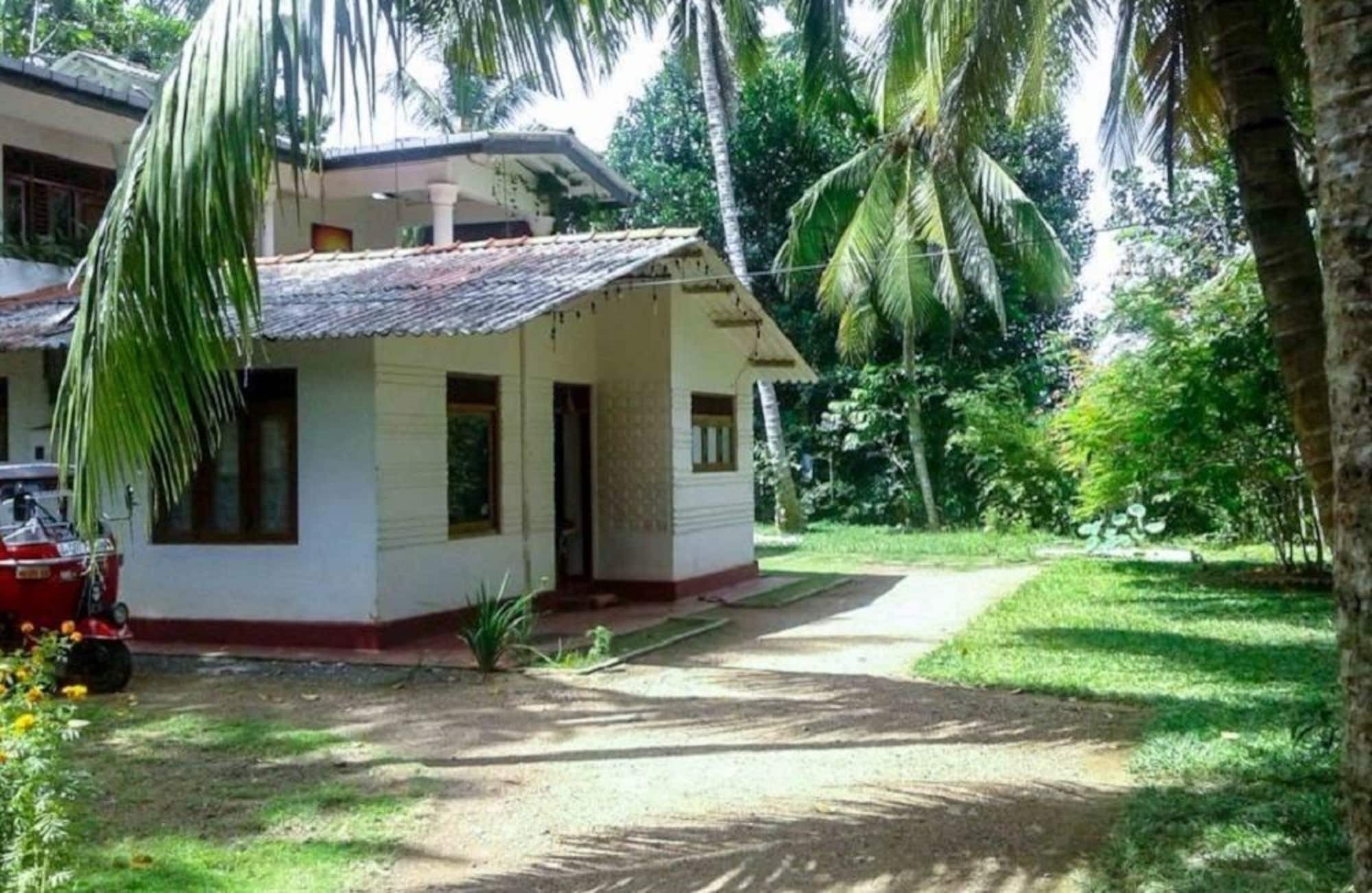 Pahalagawattha Homestay Unawatuna Exterior photo